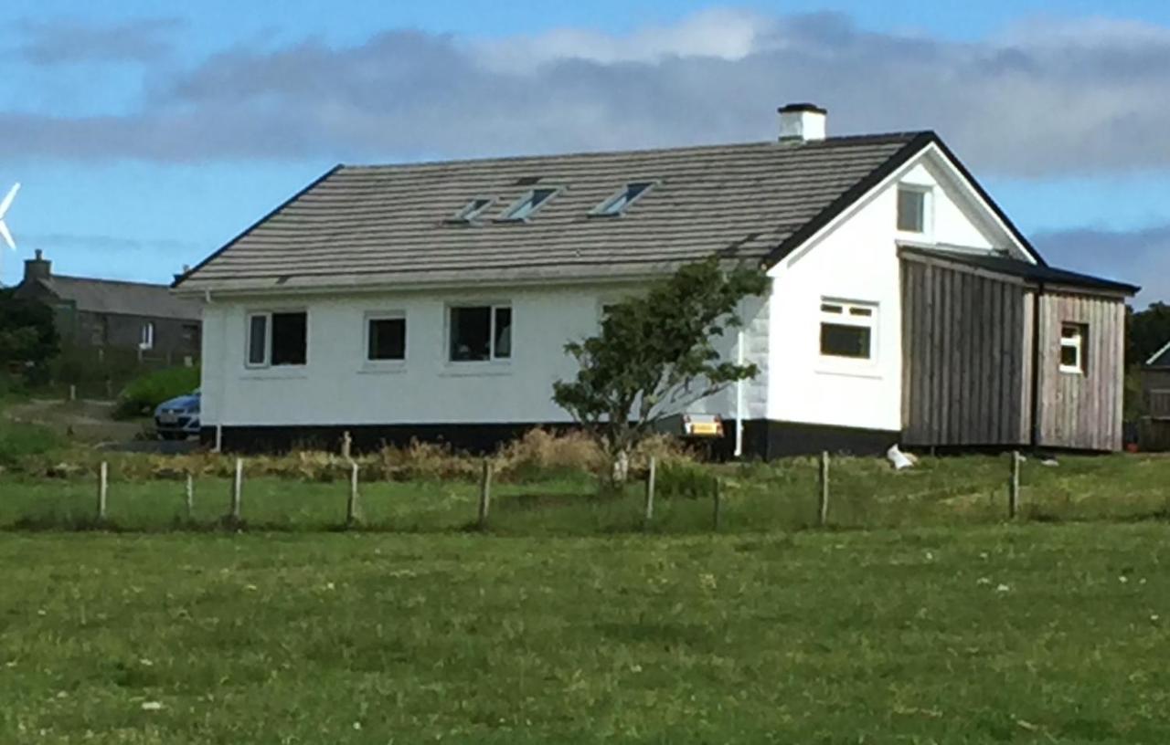 The Loft At Strathardle - Lochside Apartment, Isle Of Skye Dunvegan  Exterior photo